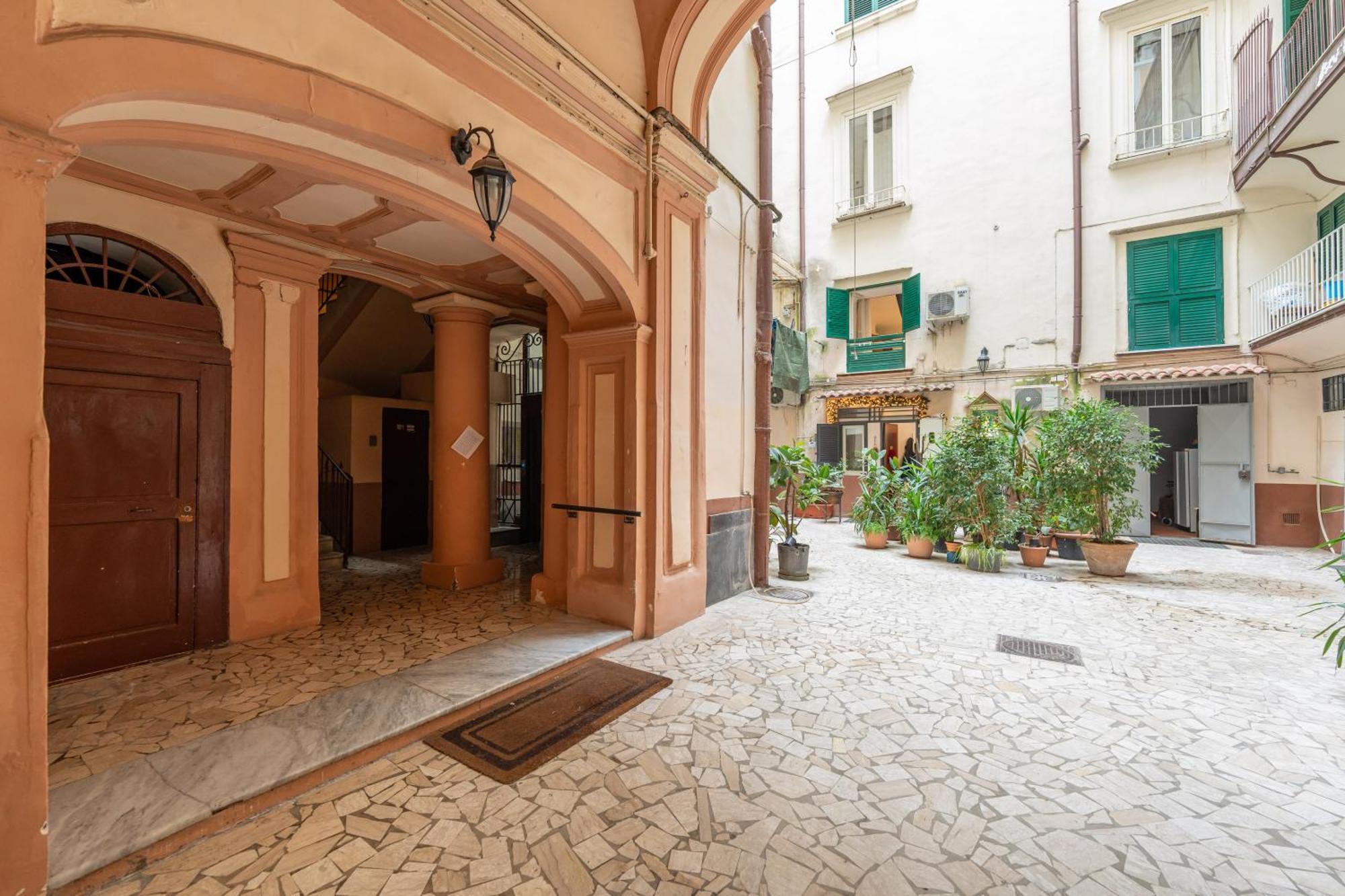 Dimora 5 Santi Hotel Nápoly Kültér fotó